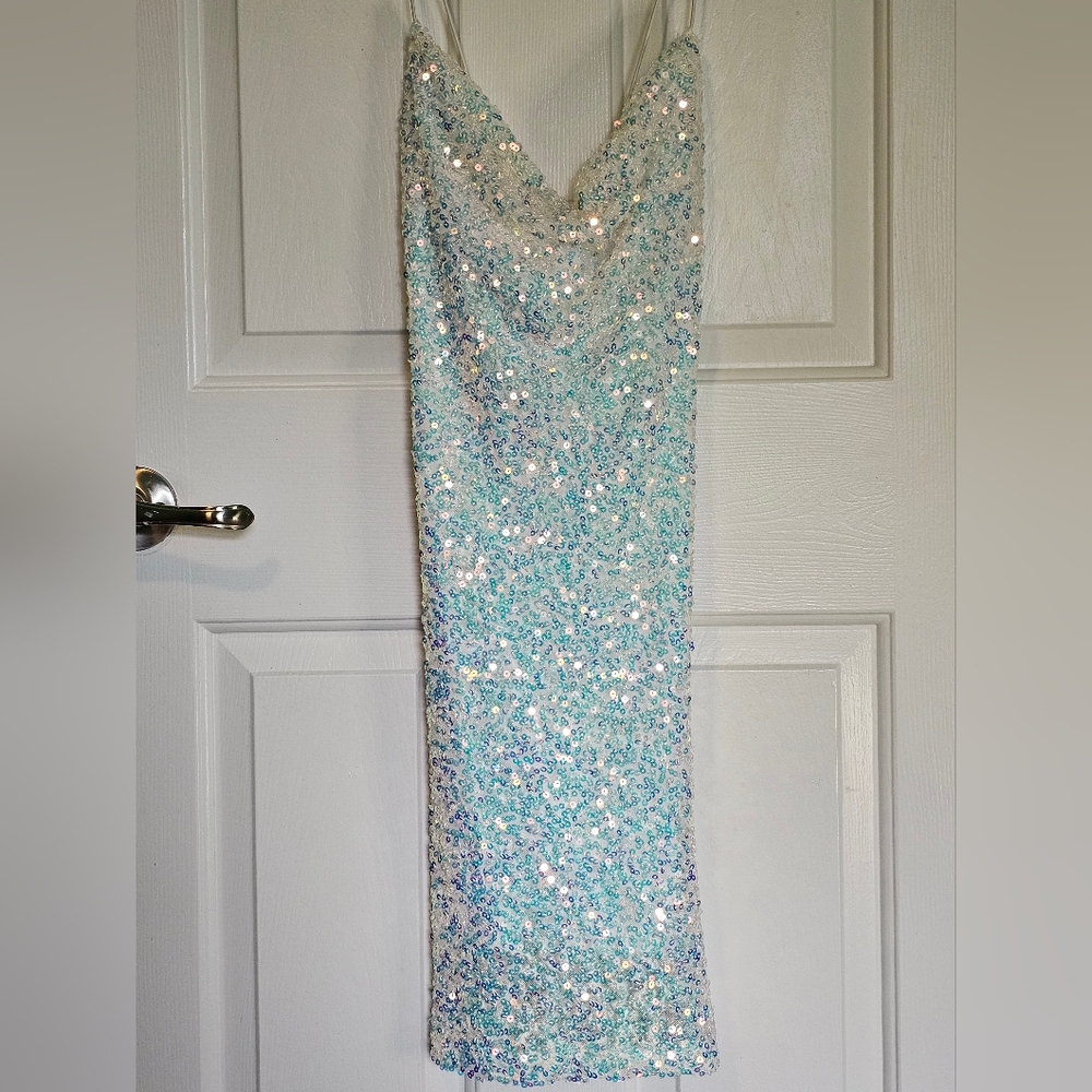 Windsor Iridescent Sequin Sleeveless Cocktail Dress Junior's Sz 11/12